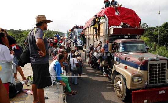 Người di cư El Salvador tìm cách tiến đến Mỹ