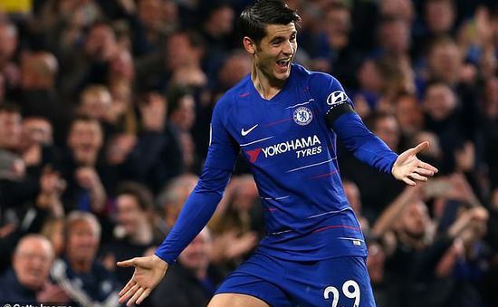 ĐHTB vòng 11 Ngoại hạng Anh: Sterling chói sáng, Morata lần đầu góp mặt