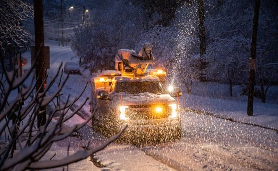 Bão tuyết mạnh ở miền Đông Nam nước Mỹ, hàng trăm chuyến bay bị hủy