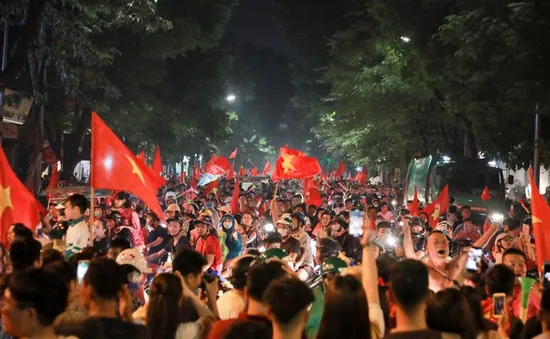 Đừng để cuộc vui bóng đá chưa trọn, tai họa đã ập đến