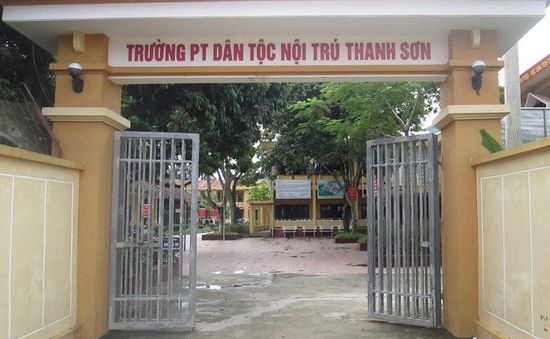 Hiệu trưởng bị tố lạm dụng tình dục nam sinh: Bộ GD&ĐT yêu cầu xử lý nghiêm