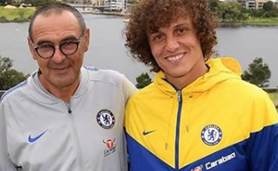 David Luiz và HLV Sarri “trống đánh xuôi, kèn thổi ngược” ở Chelsea