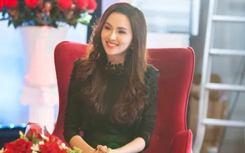 Hoa hậu Diễm Hương lần đầu kể về nỗi đau dẫn đến bệnh trầm cảm