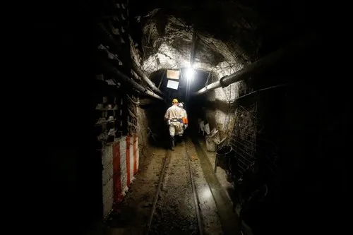950 thợ mỏ mắc kẹt trong mỏ vàng tại Nam Phi