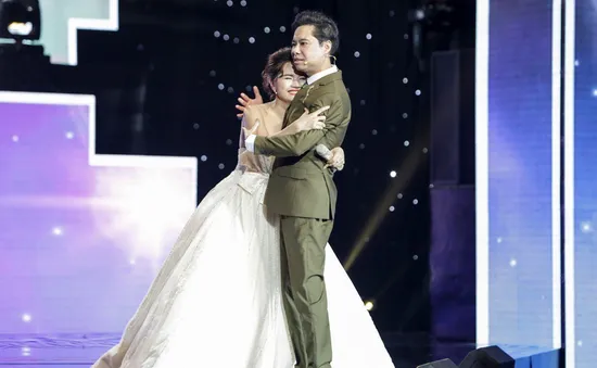 Thần tượng Bolero 2018: "Bản sao" Nhã Phương khiến các HLV tranh cãi
