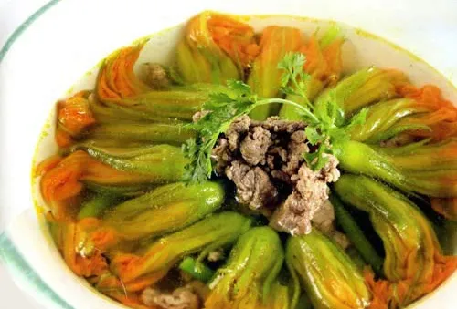 Giải ngán bằng canh hoa bí