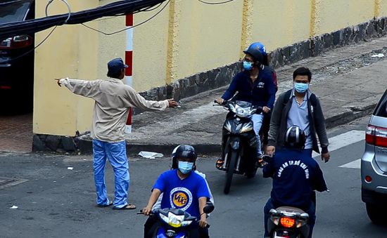 Tin “cò” bệnh viện, coi chừng “tiền mất tật mang”