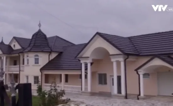 Ghé thăm ngôi làng giàu có, vắng bóng người ở Serbia