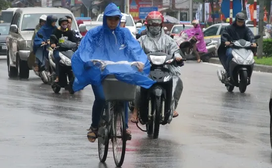 Chiều tối 13/3, rãnh gió Tây hoạt động mạnh lên, gây mưa ở nửa phía Bắc Trung Bộ