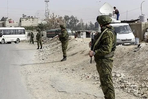 Binh sĩ Nga lập “hành lang sống” sơ tán người dân Ghouta (Syria)