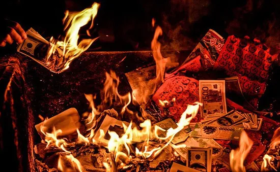 Tục đốt vàng mã, cúng lễ tại Trung Quốc ngày càng ít đi