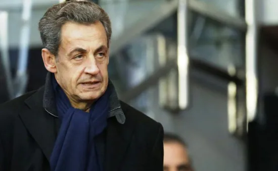 Cựu Tổng thống Sarkozy bị điều tra và phản ứng của người dân Pháp