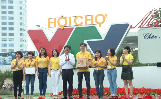 Ban Kế hoạch Tài chính giành giải nhất "Hội chợ Mùa Xuân 2018"