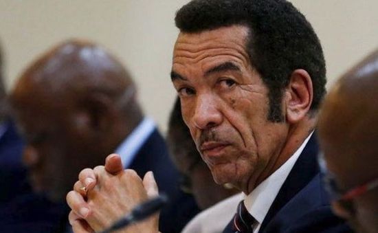 Tổng thống Botswana từ chức