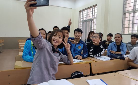 "Hoa khôi cầu lông" Việt Nam Thuỳ Linh đi học đại học