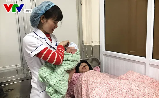 Hà Nội: Tăng cường ngăn chặn tình trạng tự sinh đẻ tại nhà