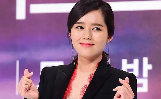 Han Ga In tiết lộ lý do 11 năm không có con