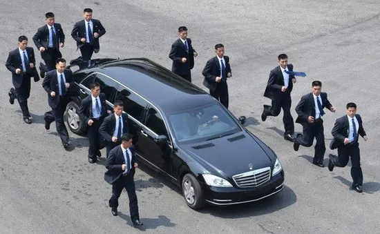 Chiếc limousine chở ông Kim Jong-un có gì đặc biệt?