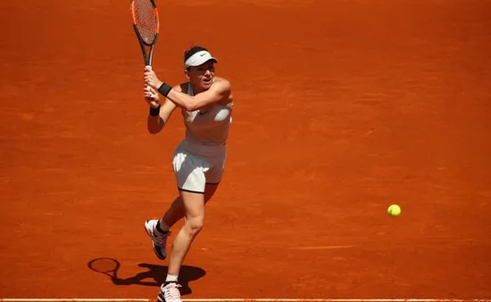 Madrid mở rộng 2018: Simona Halep trở thành nhà cựu vô địch, Sharapova dừng bước