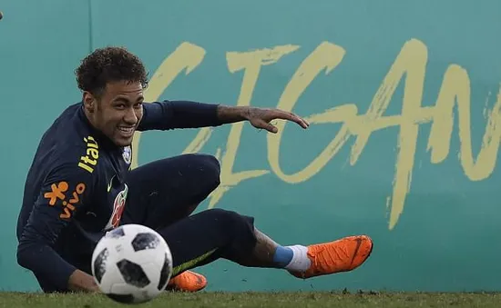 Chưa hồi phục 100%, Neymar vẫn mạnh mồm tuyên bố đá mở màn World Cup