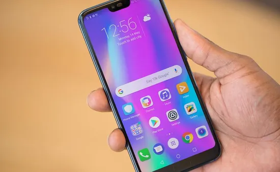 Honor 10: Màn hình 6 inch, cảm biến vân tay dưới màn hình, AI camera