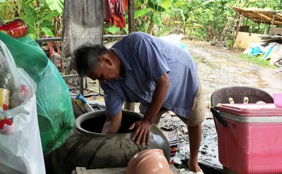 Cần Thơ: Nước máy nhớt, trơn trượt vẫn... đạt chuẩn