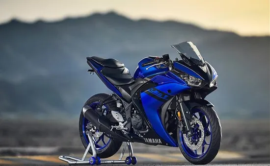 Giá xe máy Yamaha: "Chát" nhất quái thú YZF-R3