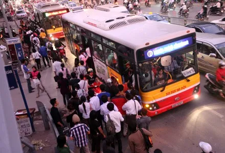 Lập tổ công tác đặc biệt chống trộm cắp trên xe bus