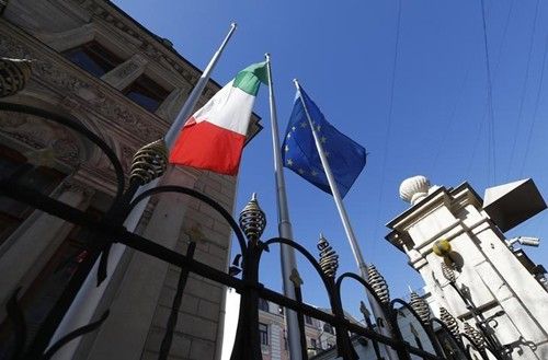 Eurozone lo ngại Italy thành Hy Lạp thứ hai