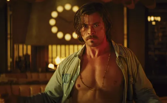 "Thầm sấm" kết hợp cùng kiều nữ 50 sắc thái trong bom tấn tội phạm "Bad times at the El Royale"