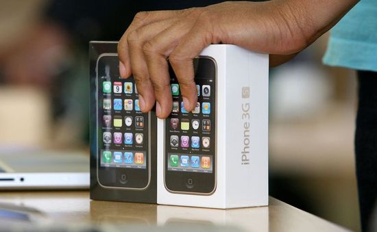 Khó tin: iPhone 3GS mới tinh được bán trở lại!