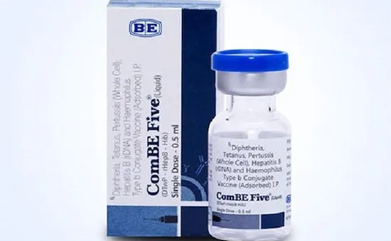 Kiểm định chất lượng 800.000 liềuvaccine ComBe Five nhập về Việt Nam