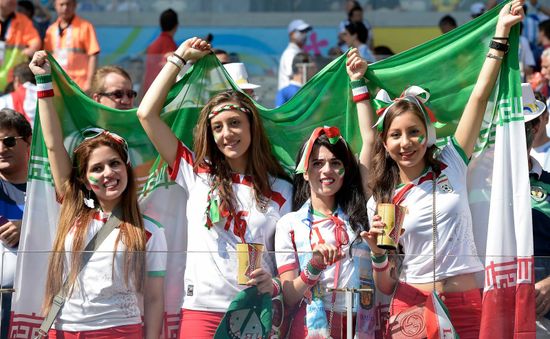 Nữ cổ động viên Iran có chiến thắng lịch sử tại FIFA World Cup™ 2018