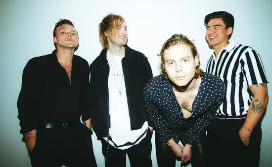 Album của 5 Seconds of Summer dẫn đầu Billboard 200