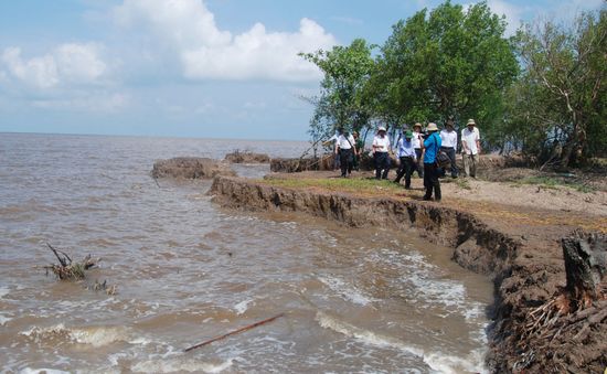 Đê biển Tây (Kiên Giang) tiếp tục sạt lở nghiêm trọng