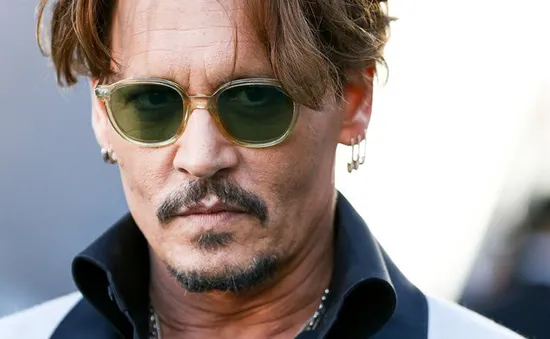 Sốc với hình ảnh Johnny Depp gầy trơ xương