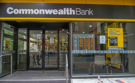 Ngân hàng lớn nhất Australia nhận án phạt nửa tỷ USD