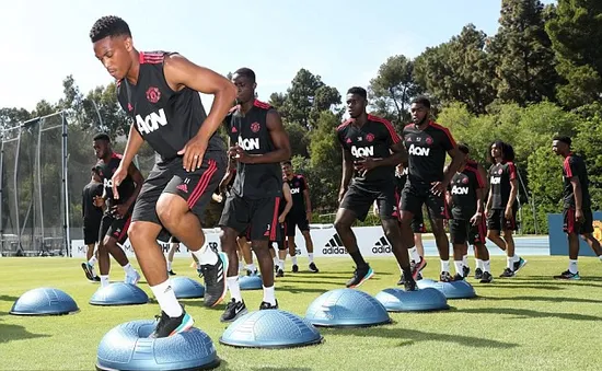 Sao Man Utd hì hục tập luyện ở California trước thềm mùa giải mới