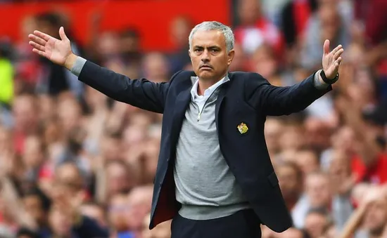 Quỷ đỏ huyền thoại về phe Mourinho, chỉ trích "thượng tầng" Man Utd