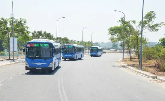 Hà Nội triển khai 3 tuyến bus chạy bằng nhiên liệu sạch từ 1/8