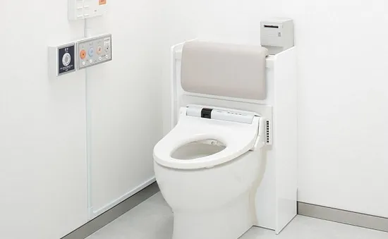 Anh phát triển bồn cầu thông minh có thể phân tích nước tiểu