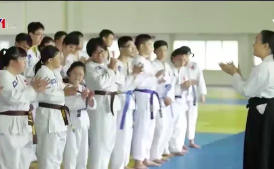 Việc tử tế: Môn võ học của tình yêu thương