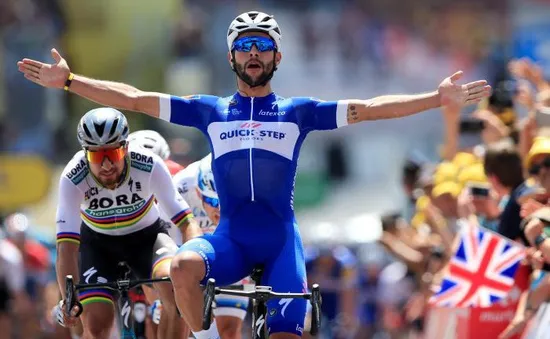 Fernando Gaviria giành áo vàng chặng 1 Tour De France 2018