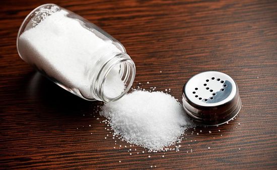 Ăn quá ít muối cũng gây hại đến sức khỏe tim mạch