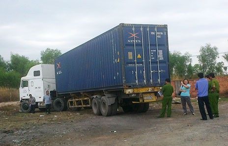 Cảnh báo tình trạng trộm cắp xe container tại TP.HCM