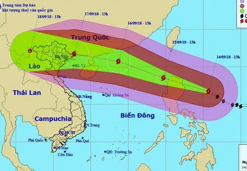 Siêu bão Mangkhut di chuyển theo hướng Tây Tây Bắc, hướng về Biển Đông