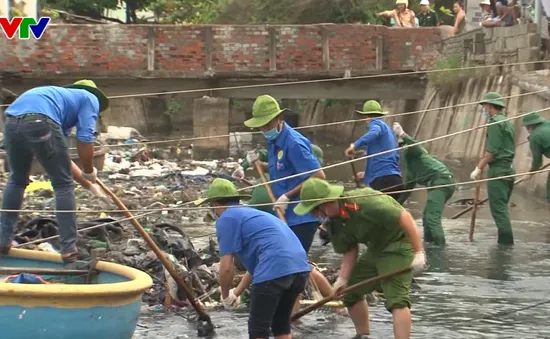 500 thanh niên ra quân hưởng ứng Chiến dịch làm cho thế giới sạch hơn năm 2018