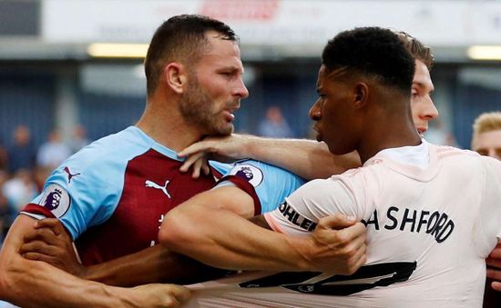 Tiết lộ mới về vụ Phil Bardsley “chơi khăm” Rashford