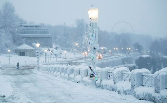 “Bom bão tuyết” chuẩn bị đổ bộ, Canada ban bố cảnh báo đặc biệt