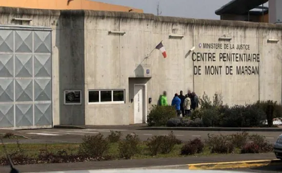 Tấn công nhằm vào các quản giáo tại nhà tù Pháp